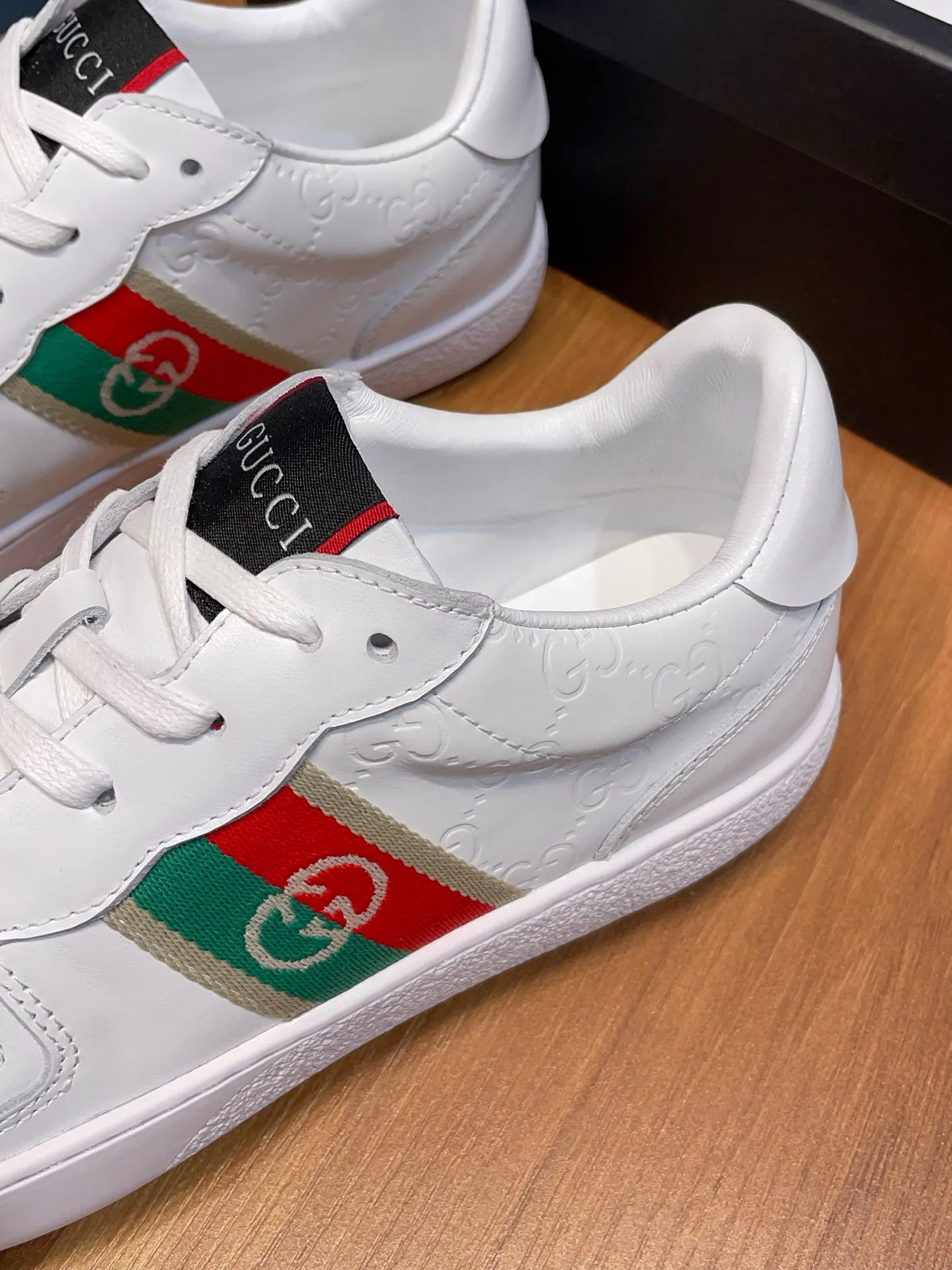 Men's clothing and shoes: 380💰New styles are here again! [Gucci Sports Men's Shoes] Gucci fashionable casual men's shoes🇨🇳Original 1:1 mold, new model debuts first💯Not high-profile but avant-garde, simple, low-key and fashionable, super versatile style🌿Made of original cowhide➕Sheepskin lining🎋The version is comfortable on the feet, first-class workmanship🍍Number: 38-44, customized 45